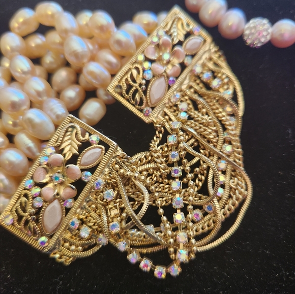 3 Bracelets - Pearls and Crystals - Pinkish - Picture 8 of 16